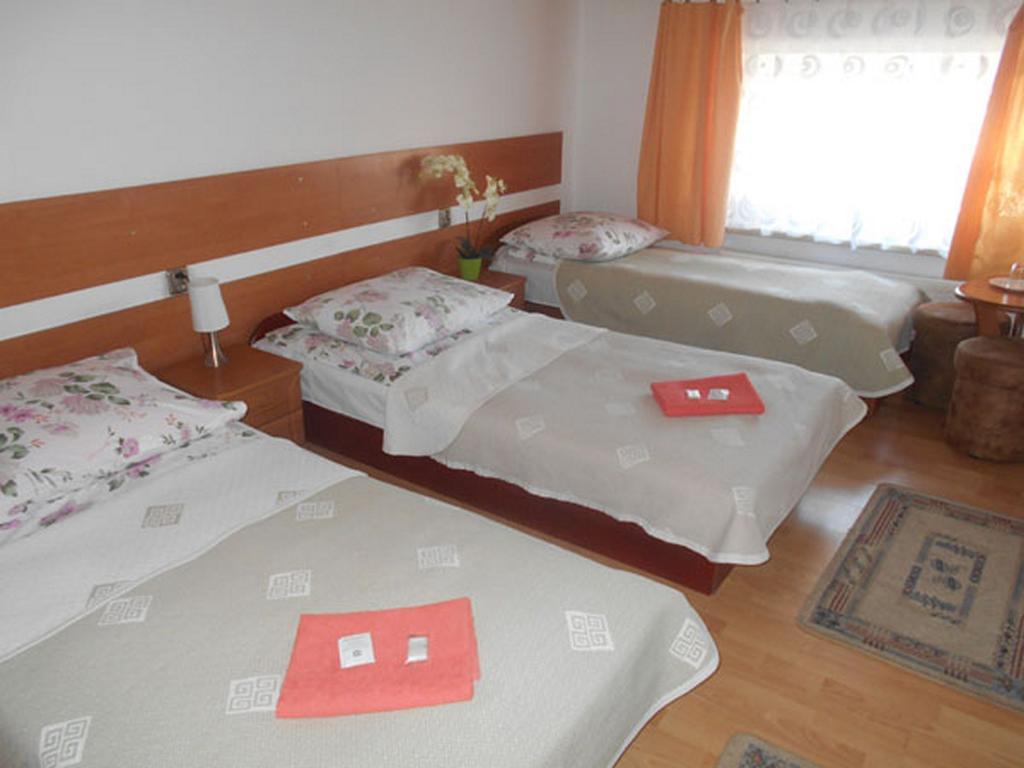 Hotelik Goscinny Radzyn Podlaski Ngoại thất bức ảnh